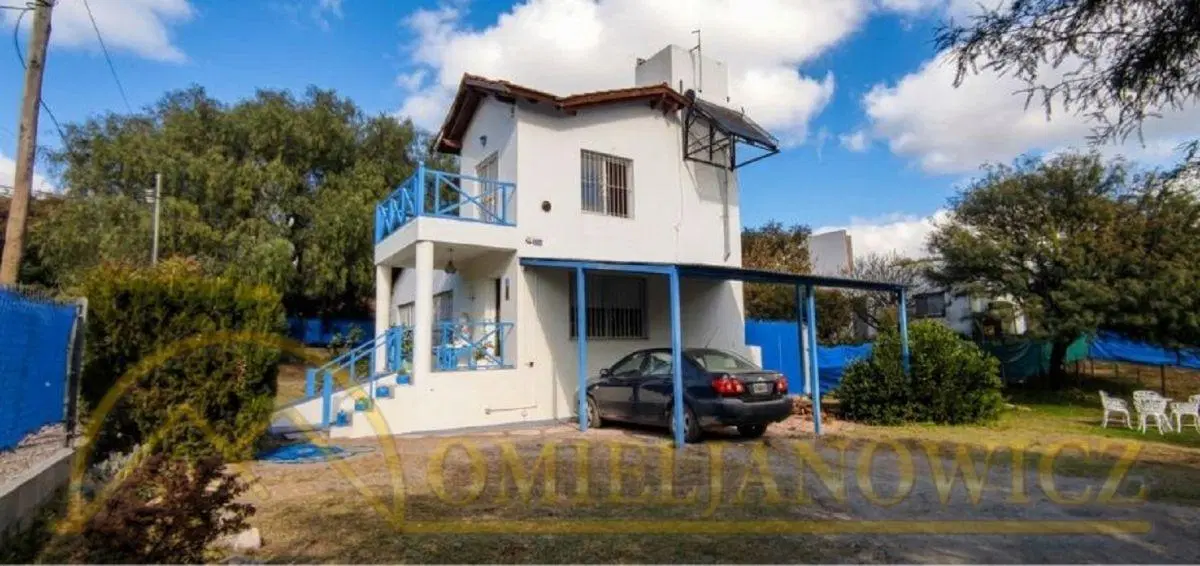 Impecable propiedad con vista Los Cerros, en zona residencial de B° Villa Cielo, Capilla del Monte ( 2
