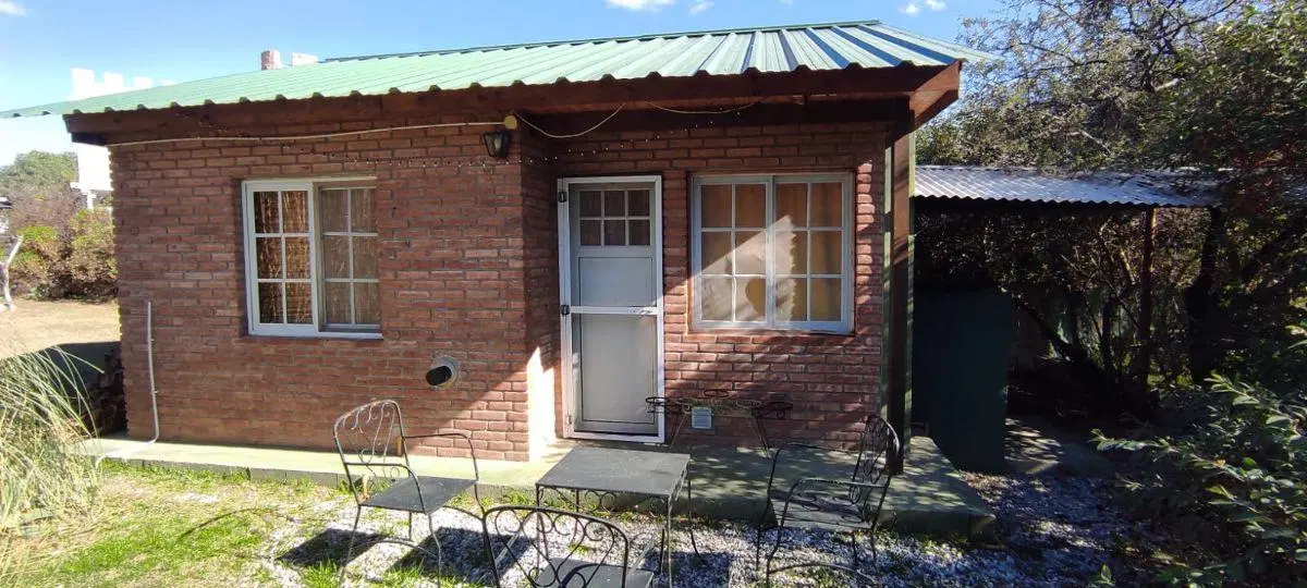 Encantador Chalet Con Casa - Cabaña Y Piscina Ubicado En B° Valenti, Capilla Del Monte (01-581) 3