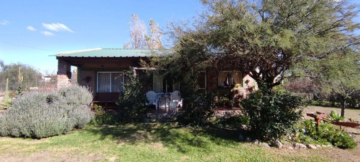 Encantador Chalet Con Casa - Cabaña Y Piscina Ubicado En B° Valenti, Capilla Del Monte (01-581) 4