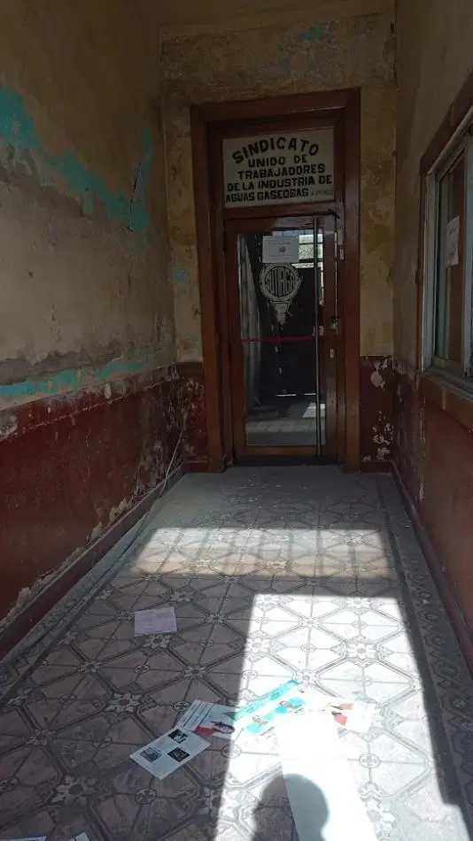 CASA EN VENTA A DEMOLER, CALLE 25 DE JUNIO No 353 4