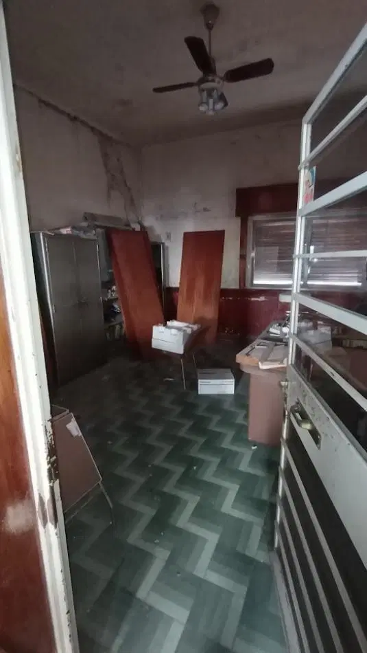 CASA EN VENTA A DEMOLER, CALLE 25 DE JUNIO No 353 5