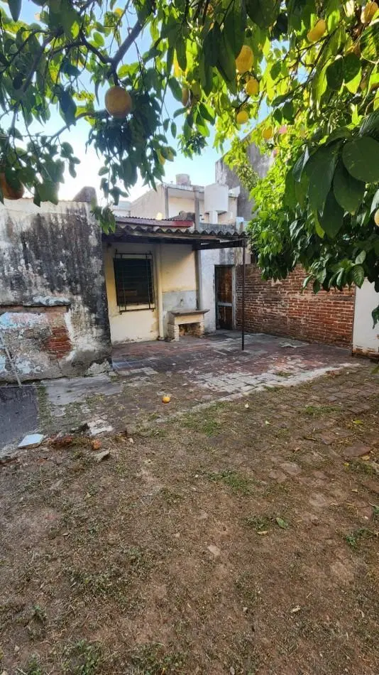 CASA EN VENTA EN CALLE ILLIA (a reciclar) 5