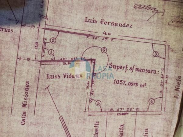 Foto de COCHERA A LA VENTA EN AMPLIO LOTE SOBRE CALLE MISIONES AL 300, imagen 1
