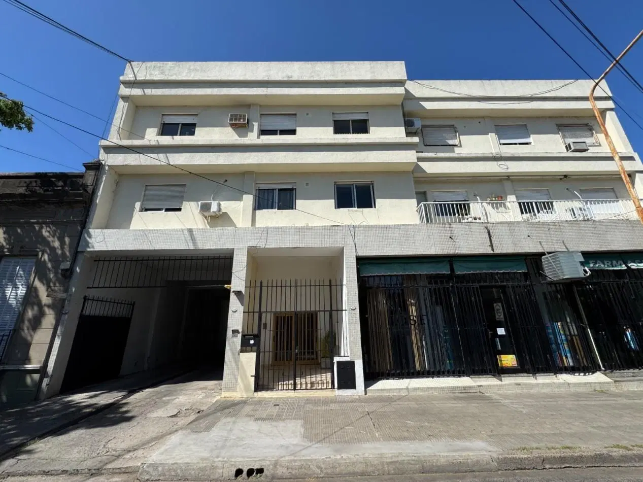 OFERTA !!! DEPARTAMENTO EN VENTA EN CALLE BAVIO (A reciclar) 3