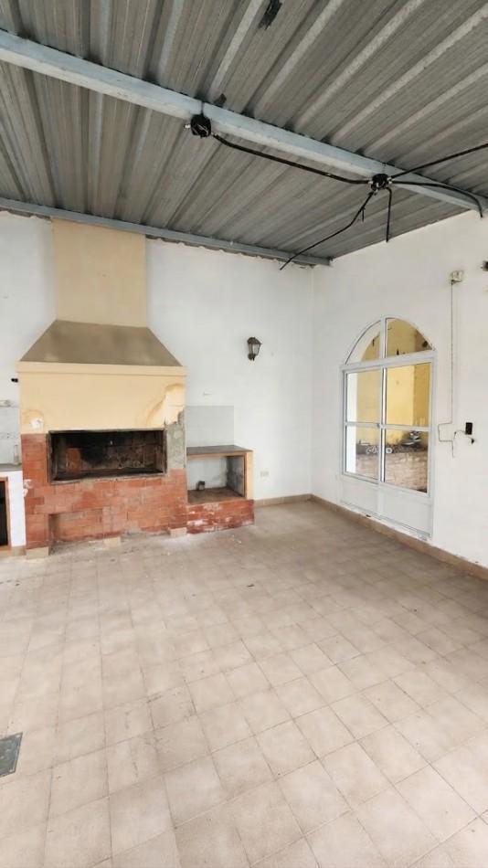 Foto de CASA A LA VENTA A RECICLAR EN CALLE 25 DE MAYO, imagen 4