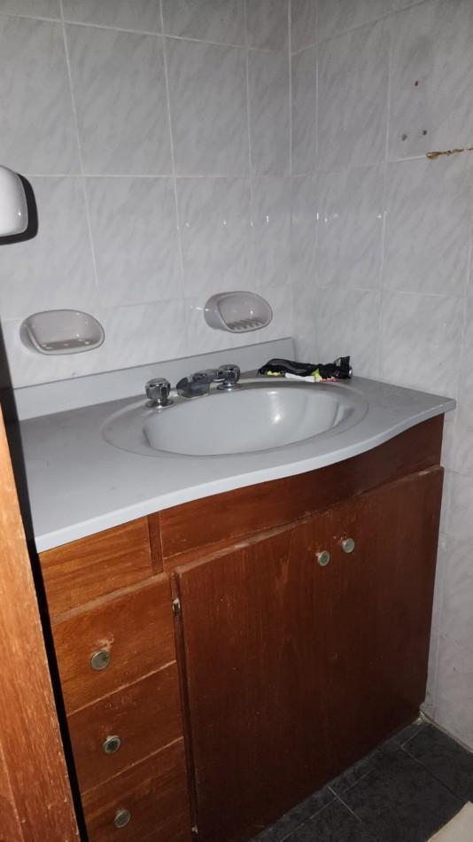 Foto de CASA A LA VENTA A RECICLAR EN CALLE 25 DE MAYO, imagen 5