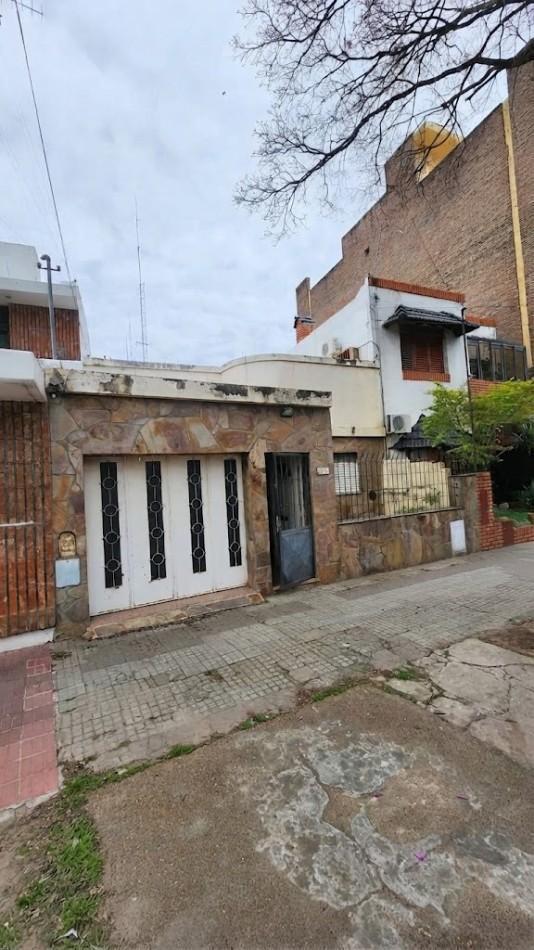 Foto de CASA A LA VENTA A RECICLAR EN CALLE 25 DE MAYO, imagen 2