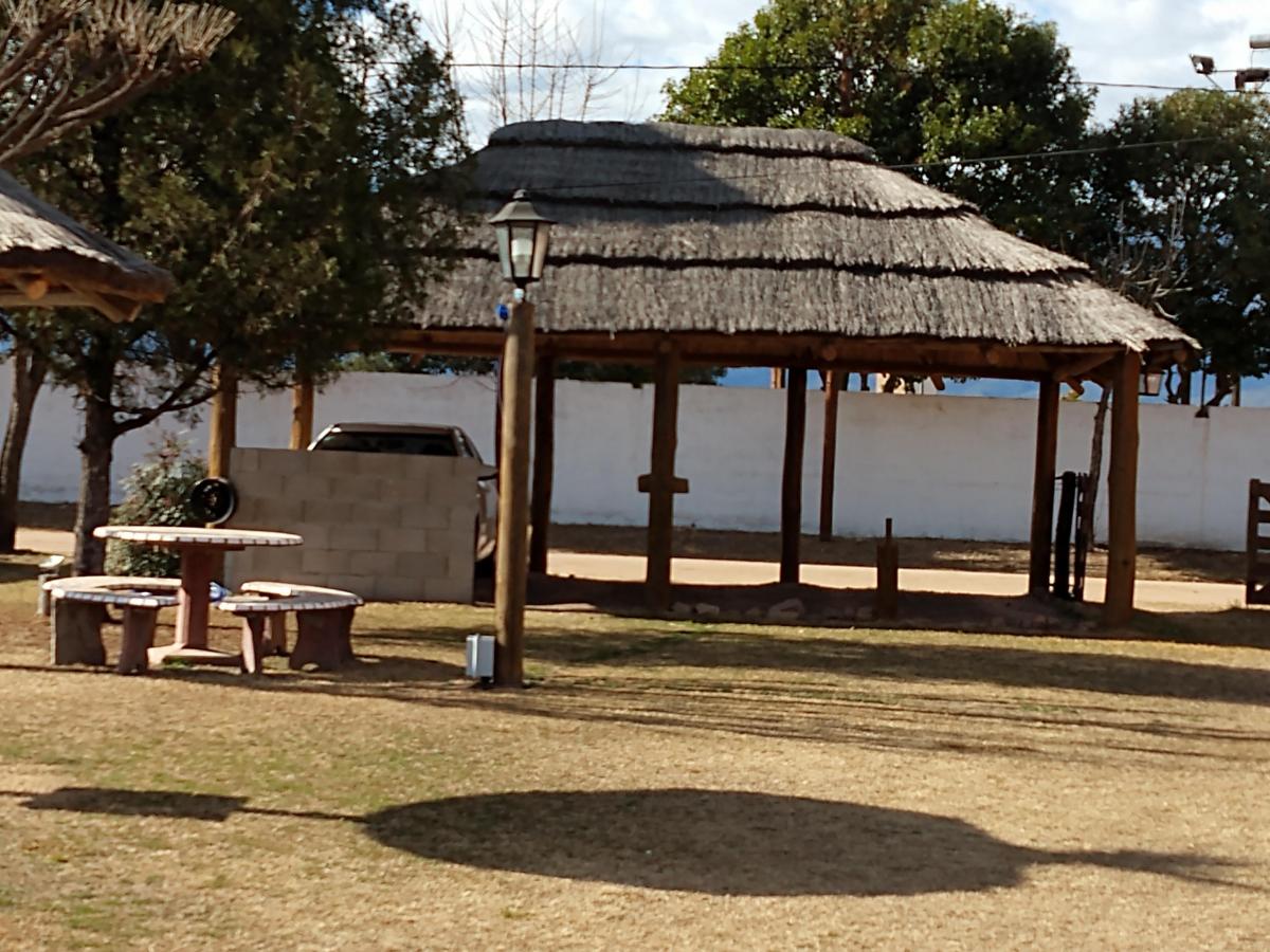 Complejo de Cabañas con Pileta Climatizada en Nono 4