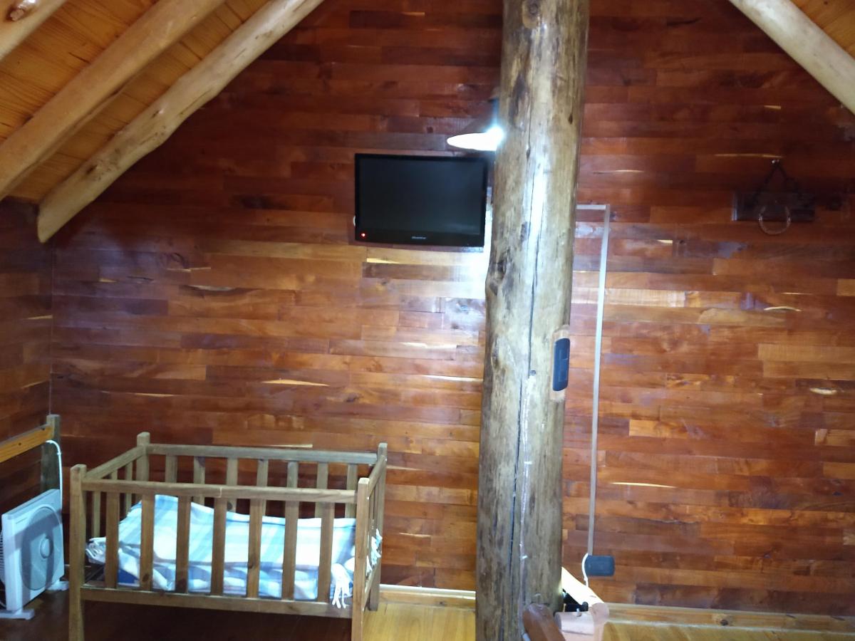 Complejo de Cabañas con Pileta Climatizada en Nono 2