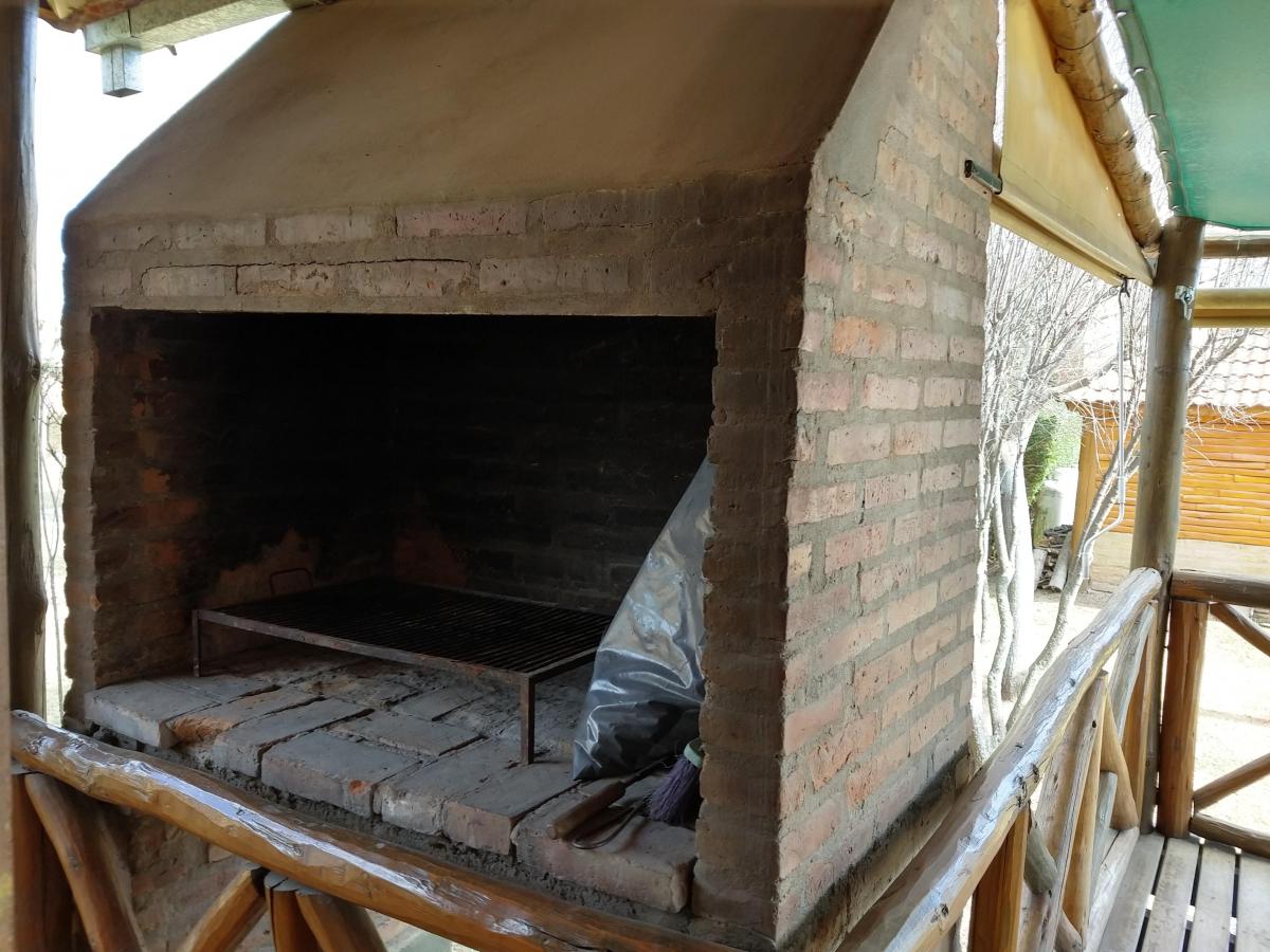 Complejo de Cabañas con Pileta Climatizada en Nono 3