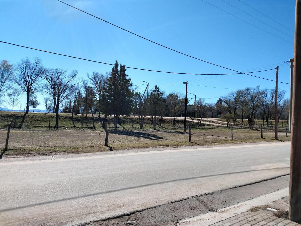 Local Comercial a Estrenar Al Ingreso de Mina Clavero 2