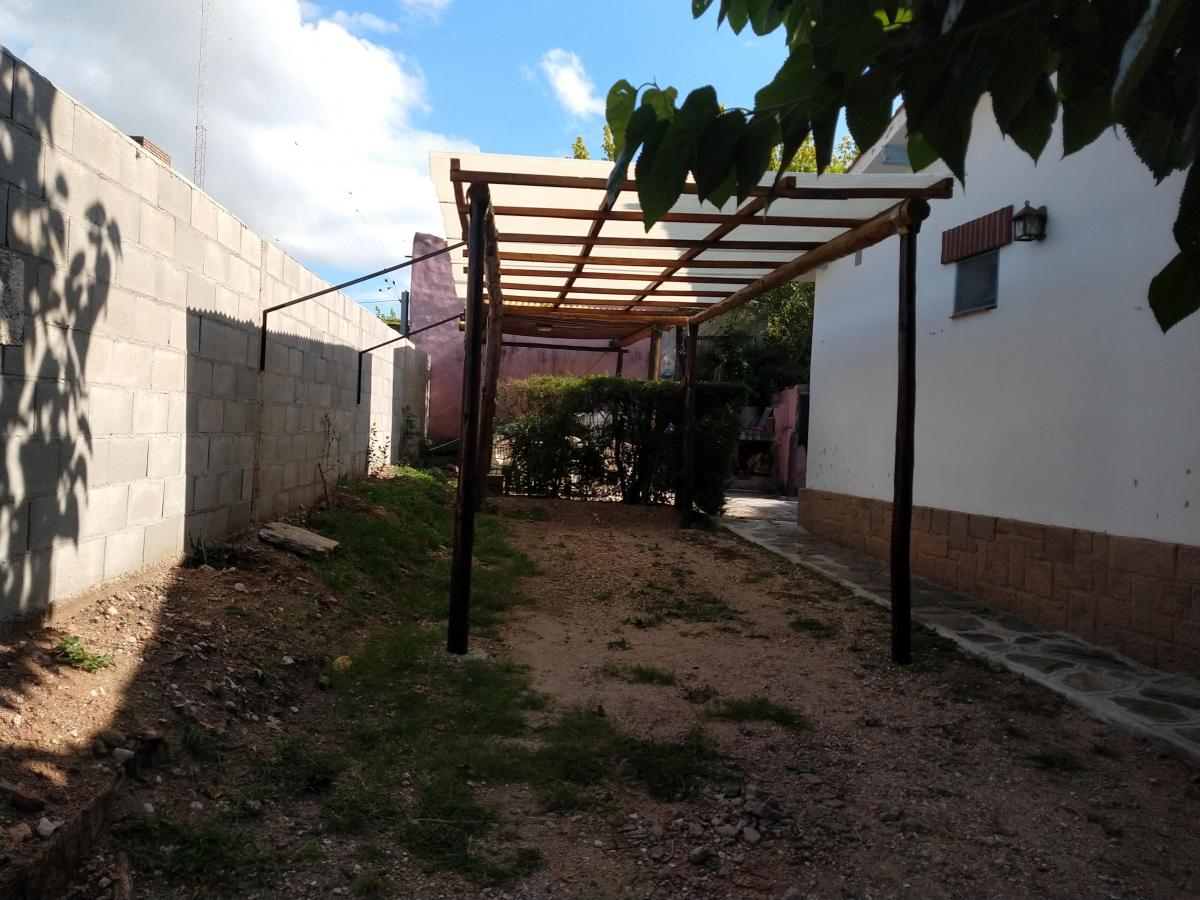 2 Locales Céntricos y Vivienda Independiente en Mina Clavero 4