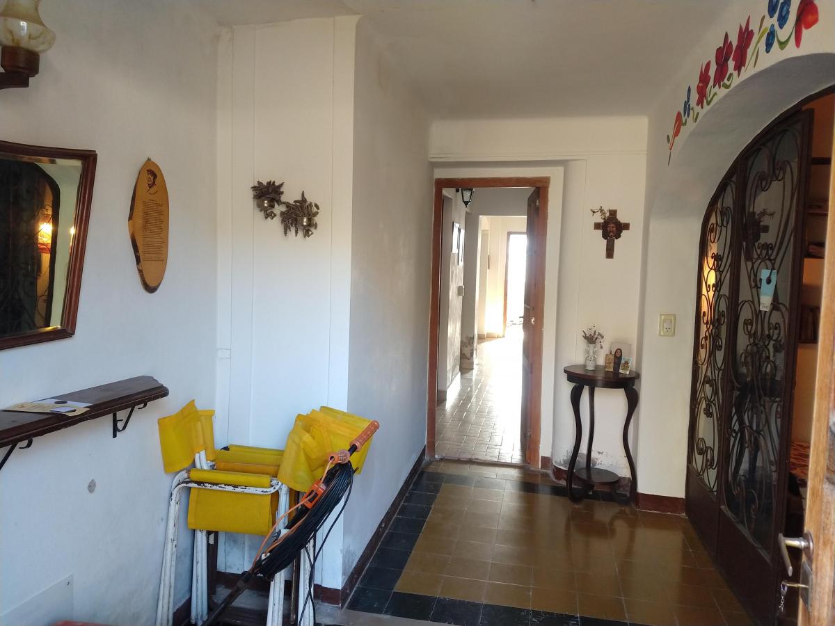 Chalet antiguo sobre ruta en Los Hornillos (RETASADO) !!!!!!