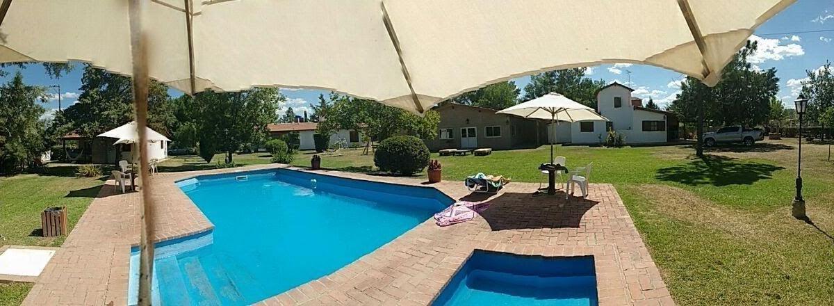 Foto de Complejo de 8 cabañas con casa y piscina en Nono, imagen 2