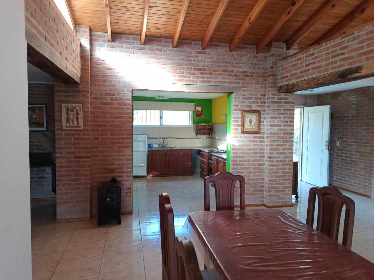 Chalet 3 Dorm con Amplio Parque y Vista a Las Sierras 3