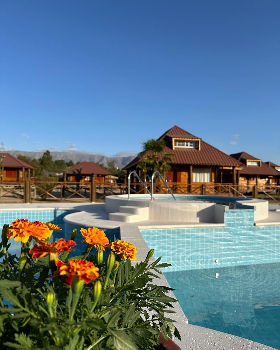 Espectacular Complejo de Cabañas Premiun con Pileta Climatizada en Nono 4