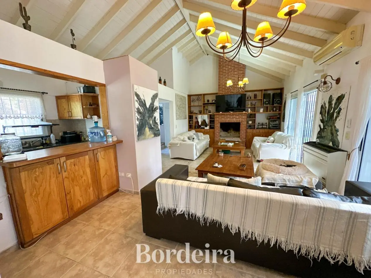 CASA EN VENTA EN PINAMAR NORTE - 5 AMBIENTES CON JARDIN, PLAYROOM Y SUITES 8