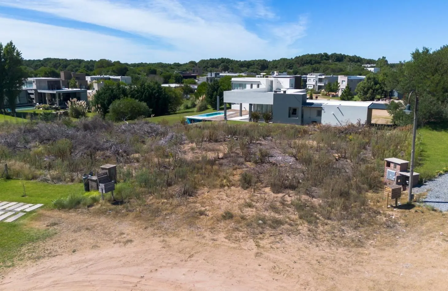 LOTE EN VENTA EN COSTA ESMERALDA - 1500 M² EN CUL-DE-SAC, LISTO PARA CONSTRUIR 5