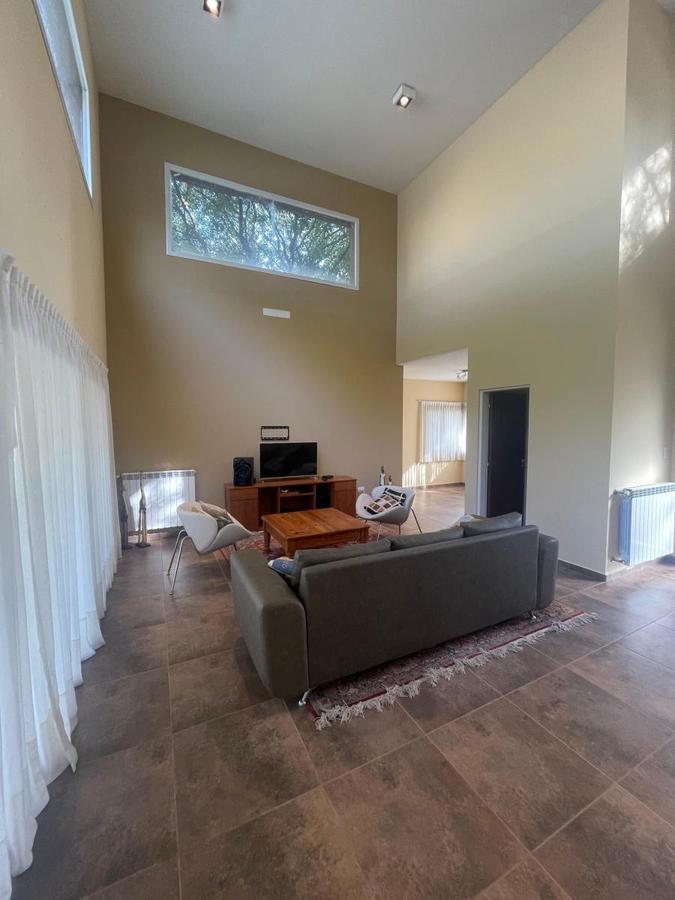Foto de Casa 3 dormitorios ubicada en Puerto Paraíso | Gral. Lagos, imagen 3