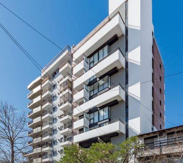 Departamento en Luis Agote 4