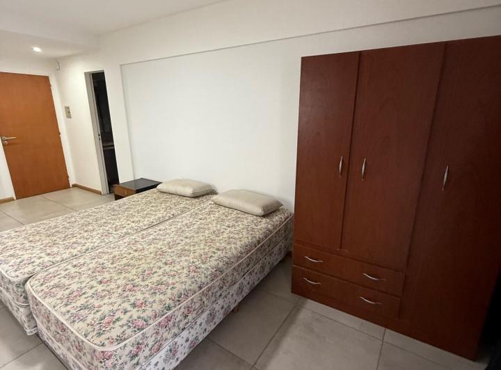 Departamento en Luis Agote 3