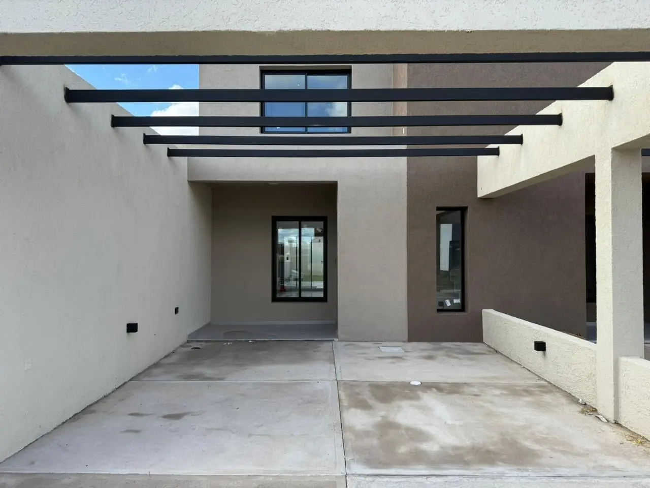 Dúplex Moderno en Venta en Docta 2 Dormitorios, Patio y Asador Av. 2 1
