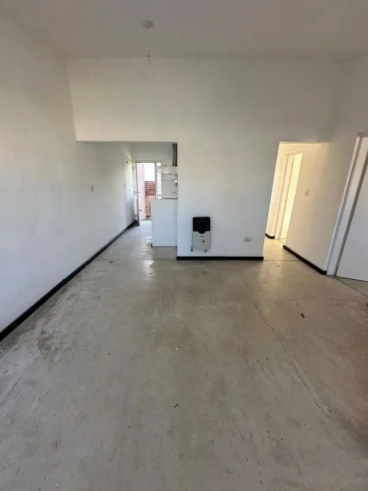 Casa en alquiler – 2 dormitorios – Barrio Gandhi de Horizonte 4