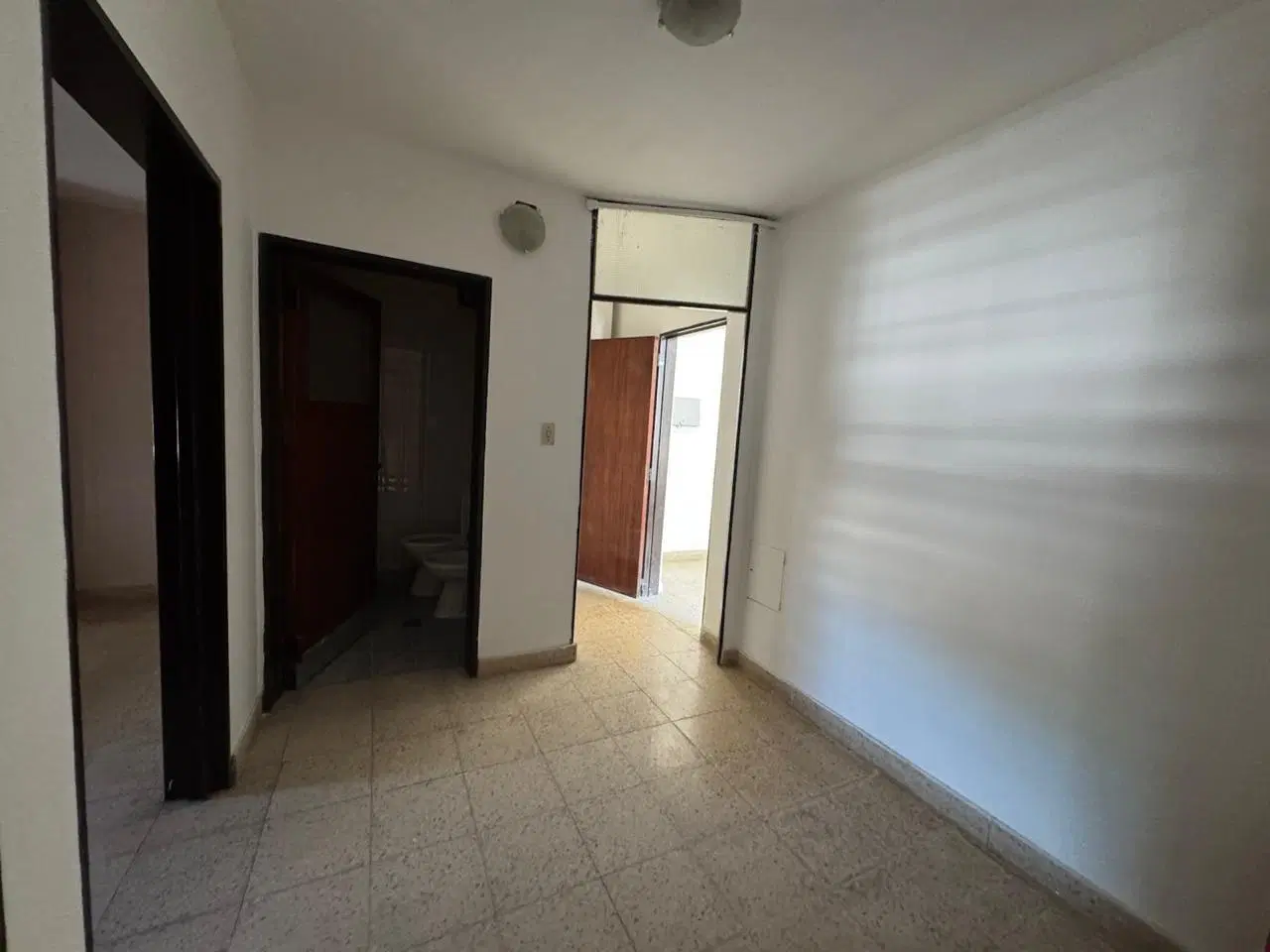 GRAN OFICINA COMERCIAL EN ALQUILER, B° PATRICIOS 3