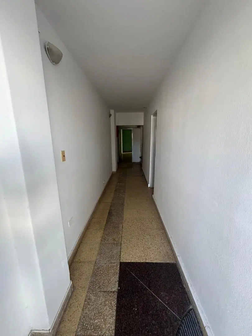 GRAN OFICINA COMERCIAL EN ALQUILER, B° PATRICIOS 1