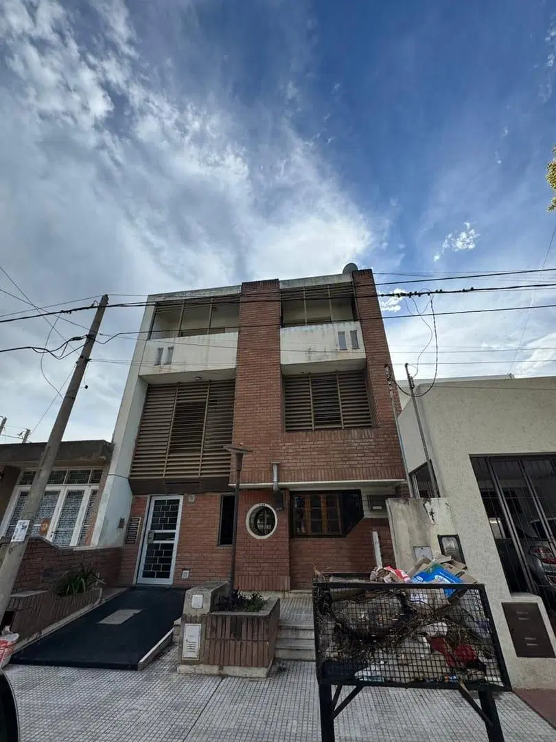 GRAN OFICINA COMERCIAL EN ALQUILER, B° PATRICIOS 2