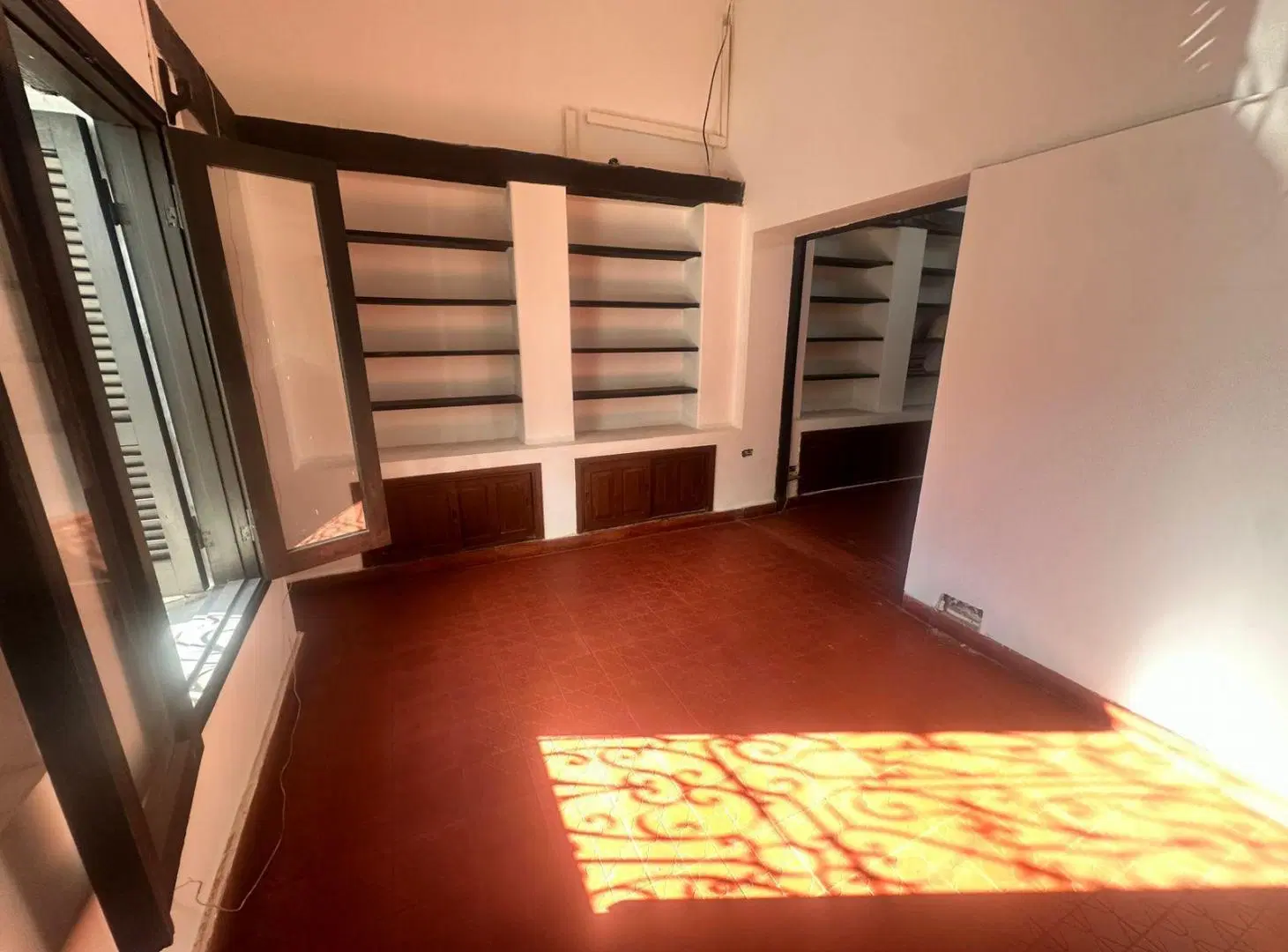 Casa comercial en alquiler sobre Montevideo 523 4