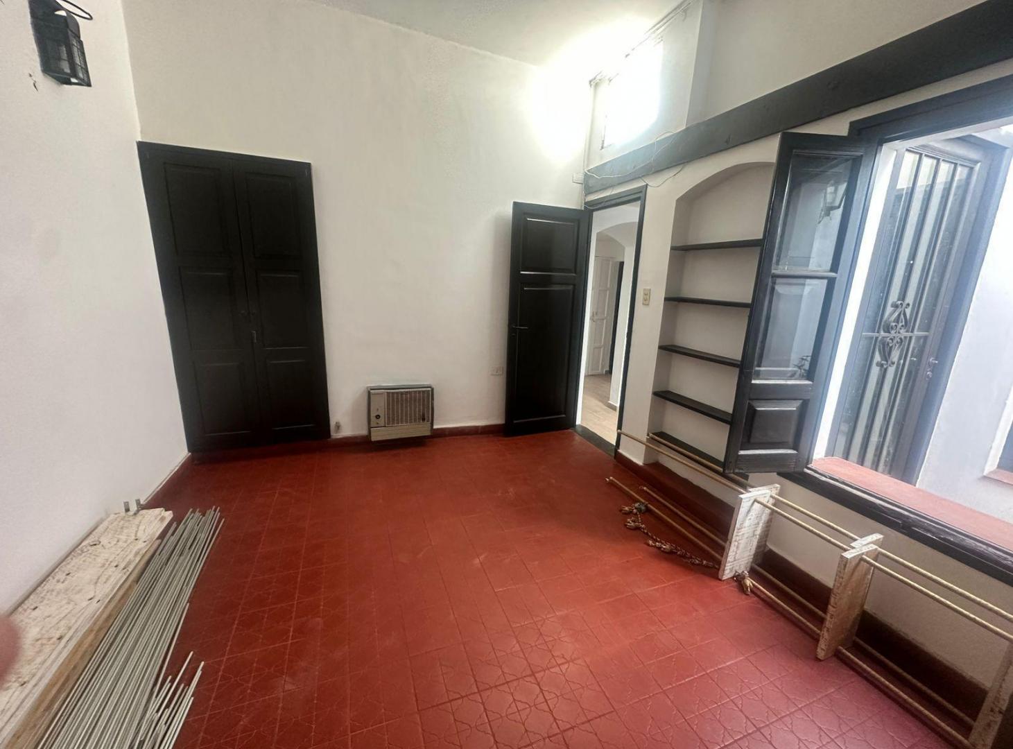 Foto de Casa comercial en alquiler sobre Montevideo 523, imagen 1
