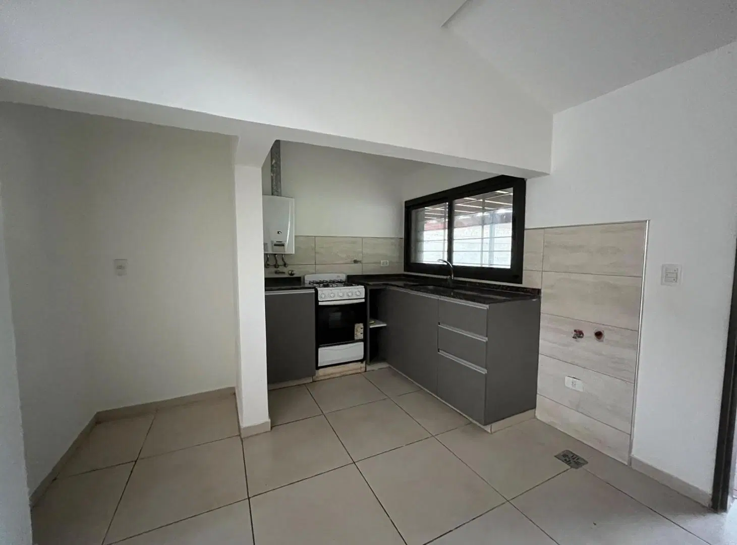 CASA 3 DORM EN HOUSING EXPENSAS BAJAS 1