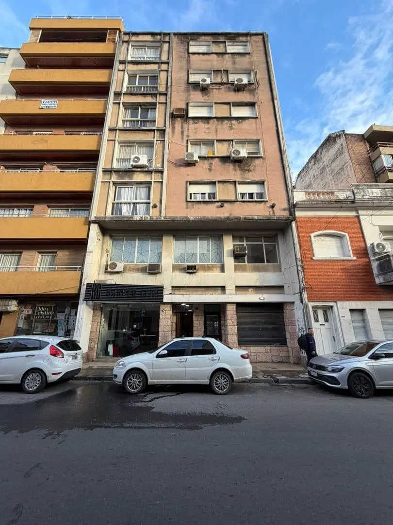 dpto en venta un dormitorio barrio centro sobre obispo salguero 4