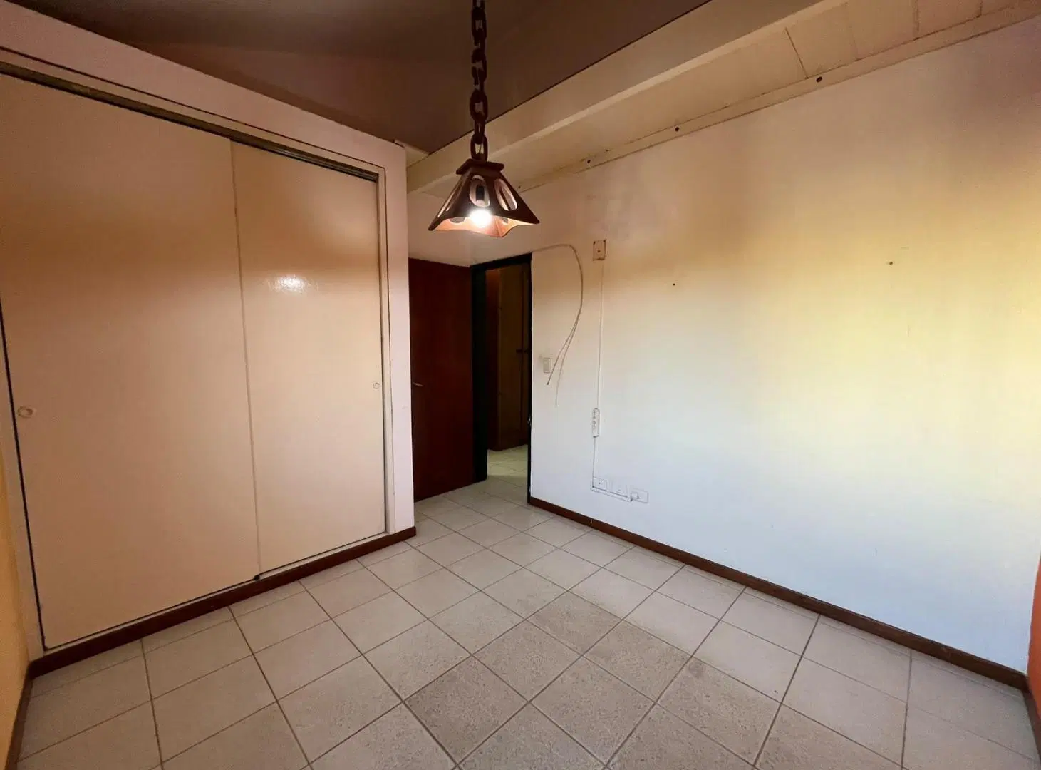 DUPLEX CON COCHERA 3 DORM  B LA SALLE 4