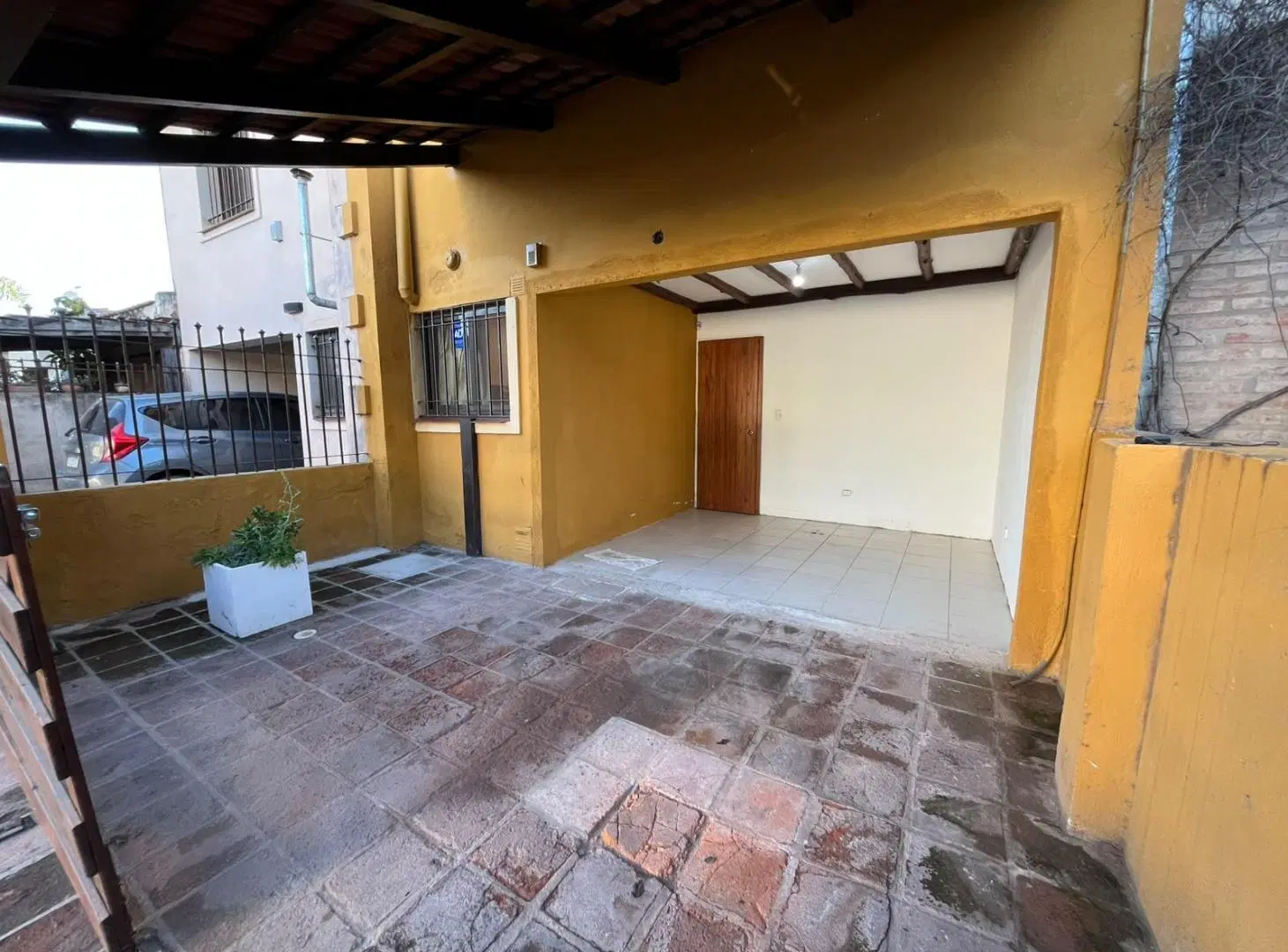 DUPLEX CON COCHERA 3 DORM  B LA SALLE 3