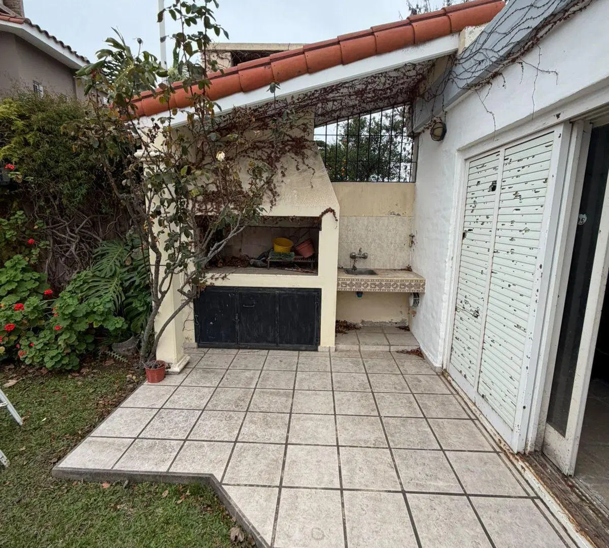 Villa Cabrera Apta Crédito 3 Dorm dpto. trasero 8
