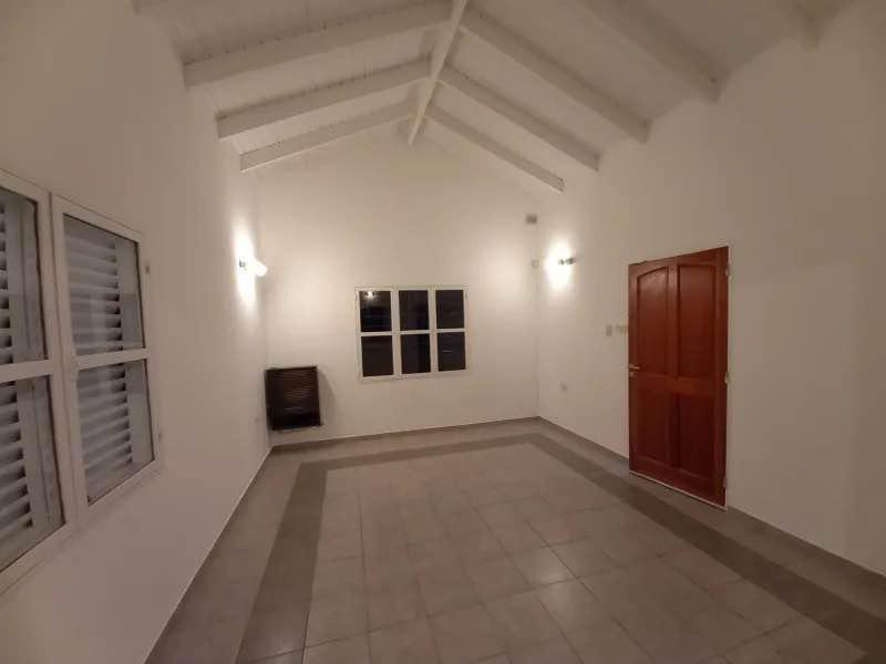 Foto de EN VENTA - CASA 5 DORM GARAJE DOBLE - EN B NATANIA 19 -Al lado De Barrio Don Bosco, imagen 5