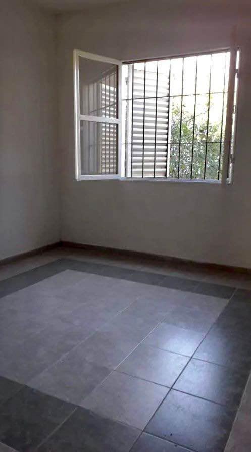 Foto de EN VENTA - CASA 5 DORM GARAJE DOBLE - EN B NATANIA 19 -Al lado De Barrio Don Bosco, imagen 4