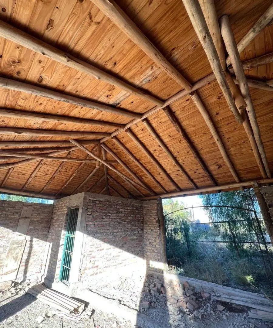 Inmobiliaria Beltrán vende lote con construcción de Quincho Barrio privado Nuevas Quintas 7