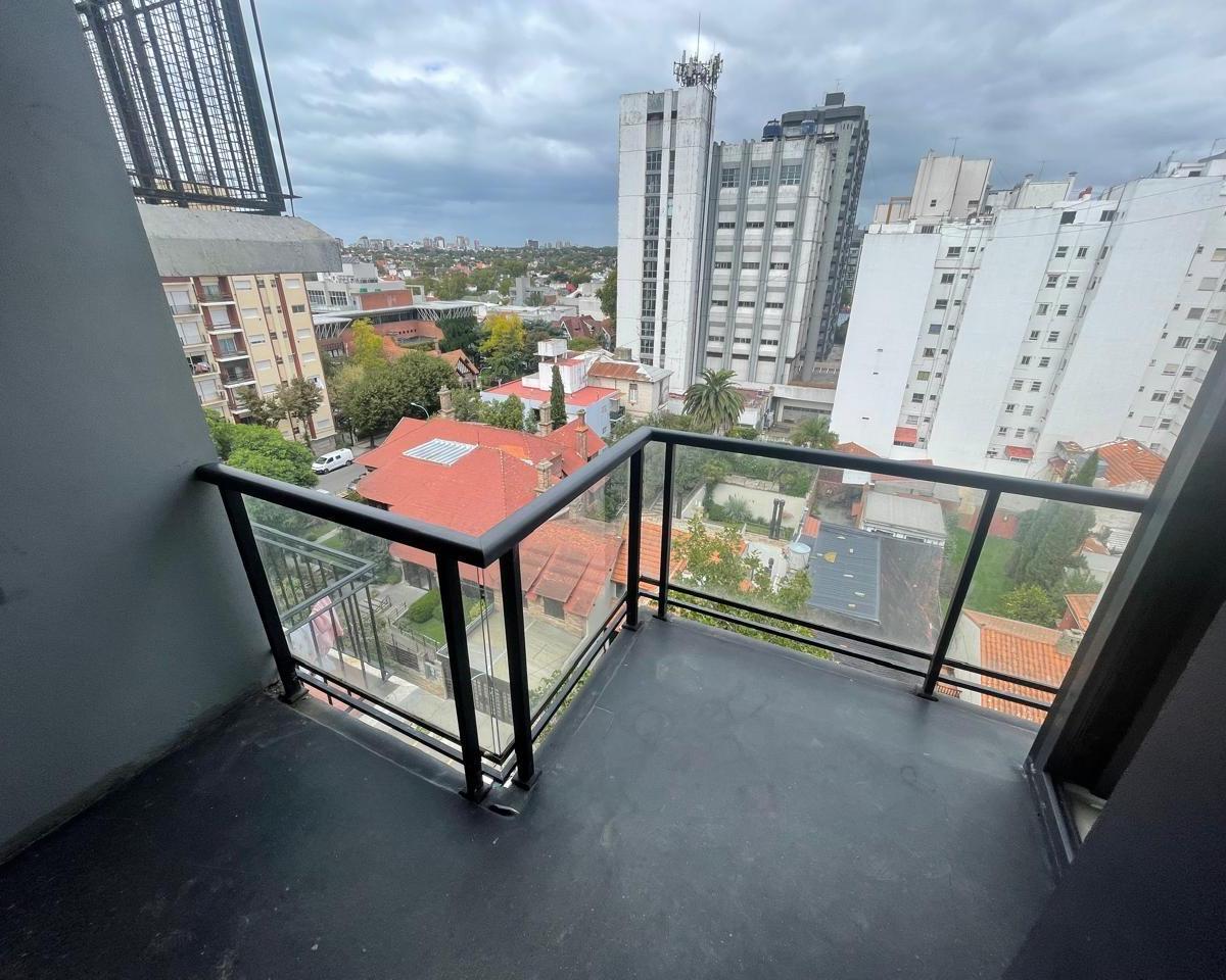 Departamento en Venta de 3 Ambientes C/ Cochera en Área Centro 5