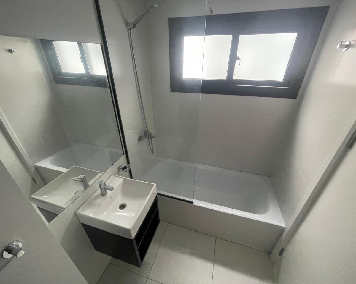 Foto de Departamento en venta de 3 ambientes c/ cochera en Área Centro, imagen 4