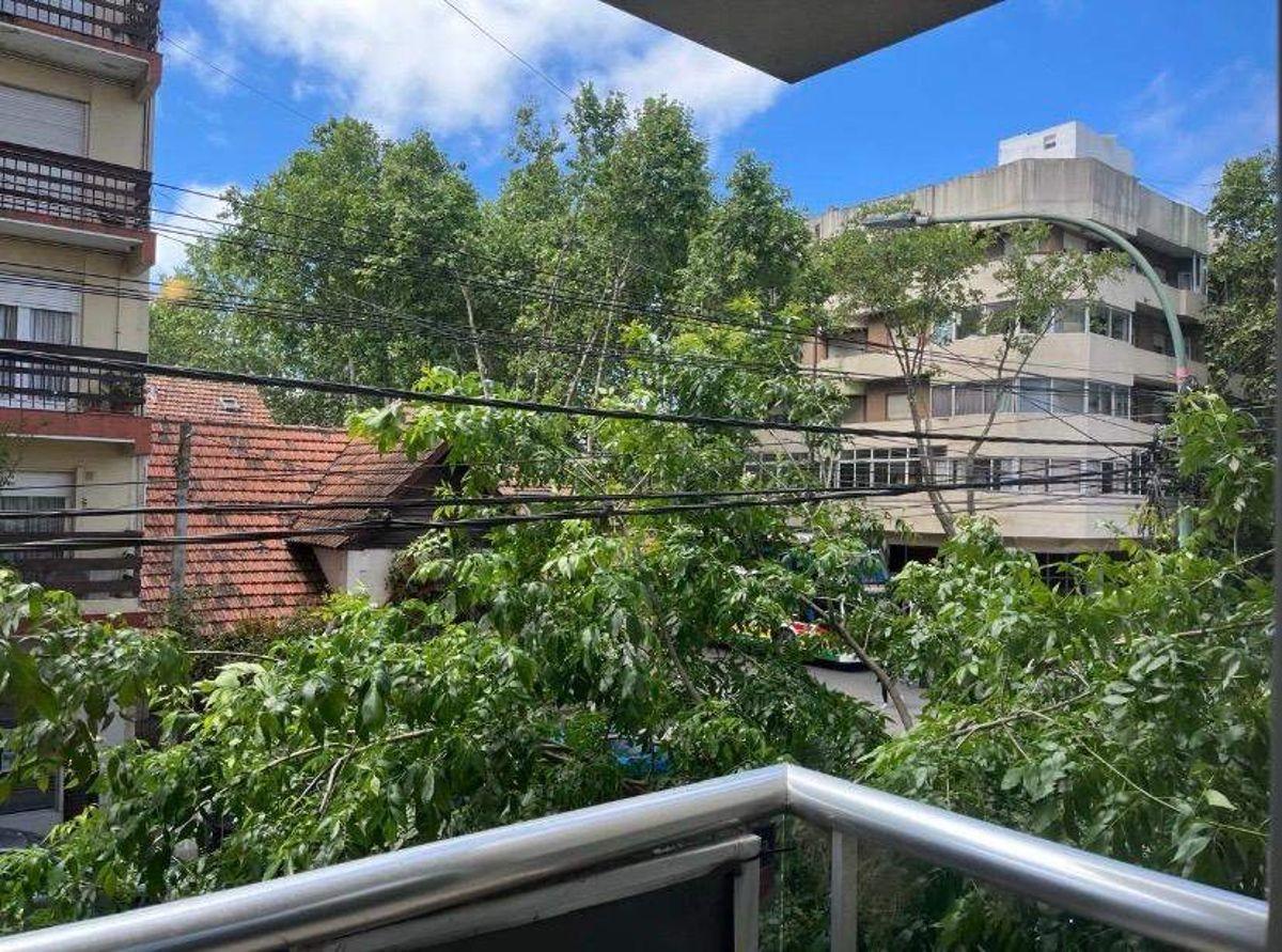 Foto de Departamento en venta c/ cochera en Macrocentro, imagen 2