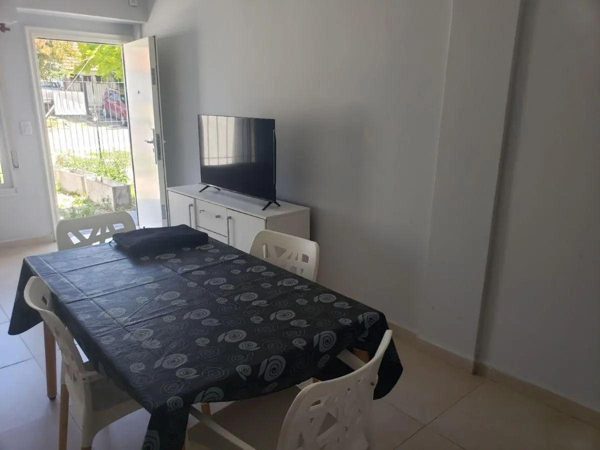 alquiler estudiantil 2 ambientes c/ cochera en Punta Mogotes 2