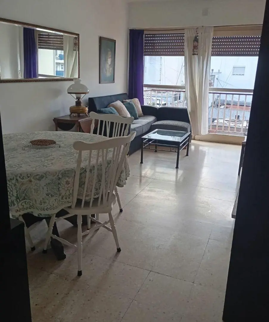 Departamento en alquiler en Área Centro 4