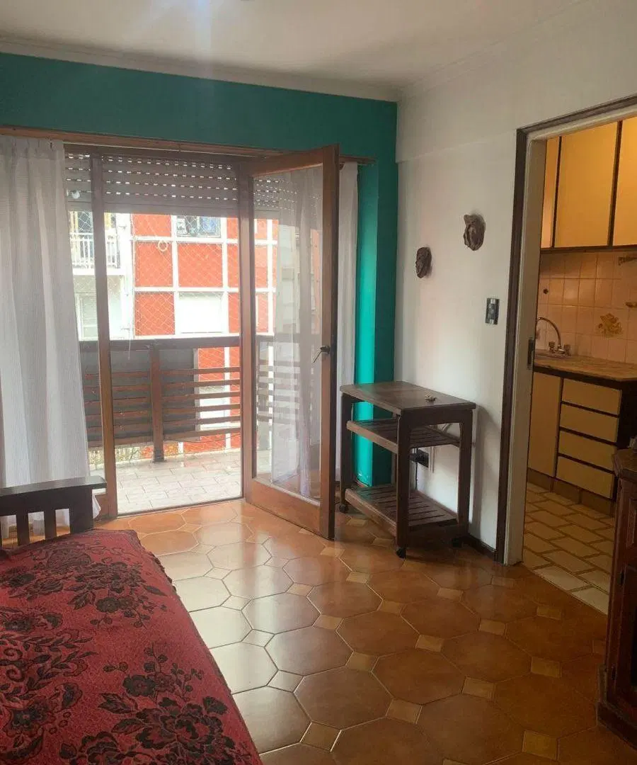 Departamento 2 ambientes con balcon en venta Aldrey 4