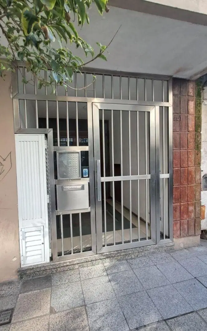 Departamento 2 ambientes con patio reciclado 2