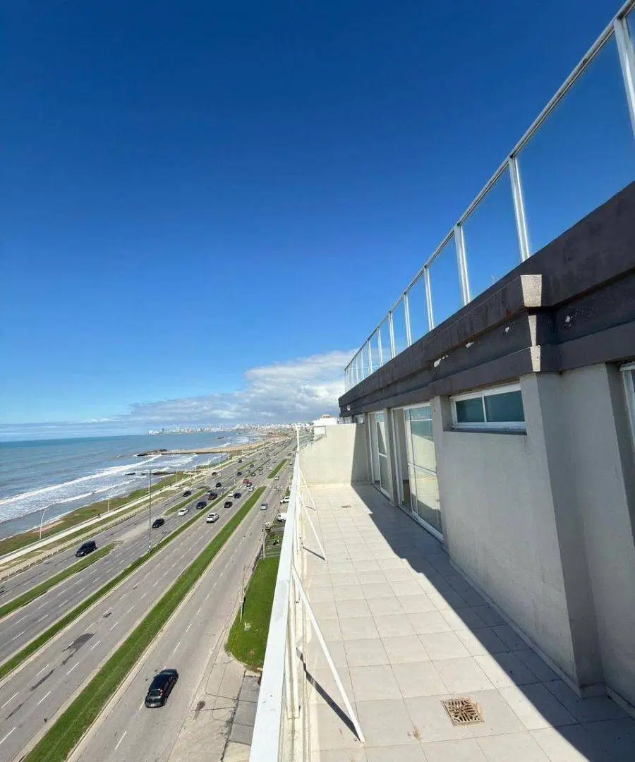 Departamento en venta 2 ambientes frente al mar 5
