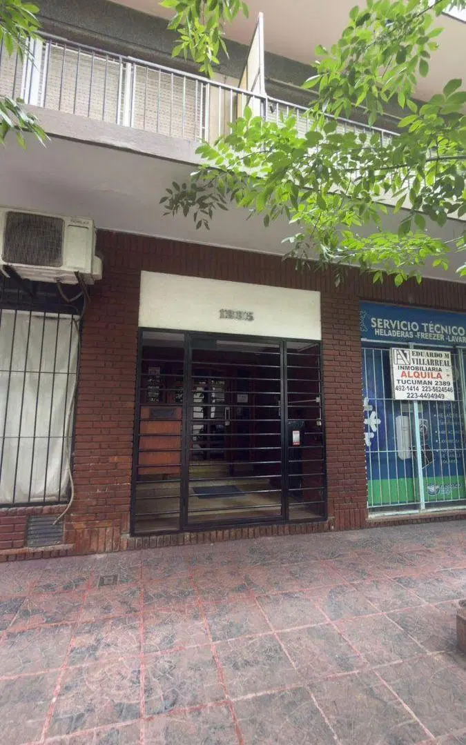Departamento en venta c/ cochera en La Perla 4
