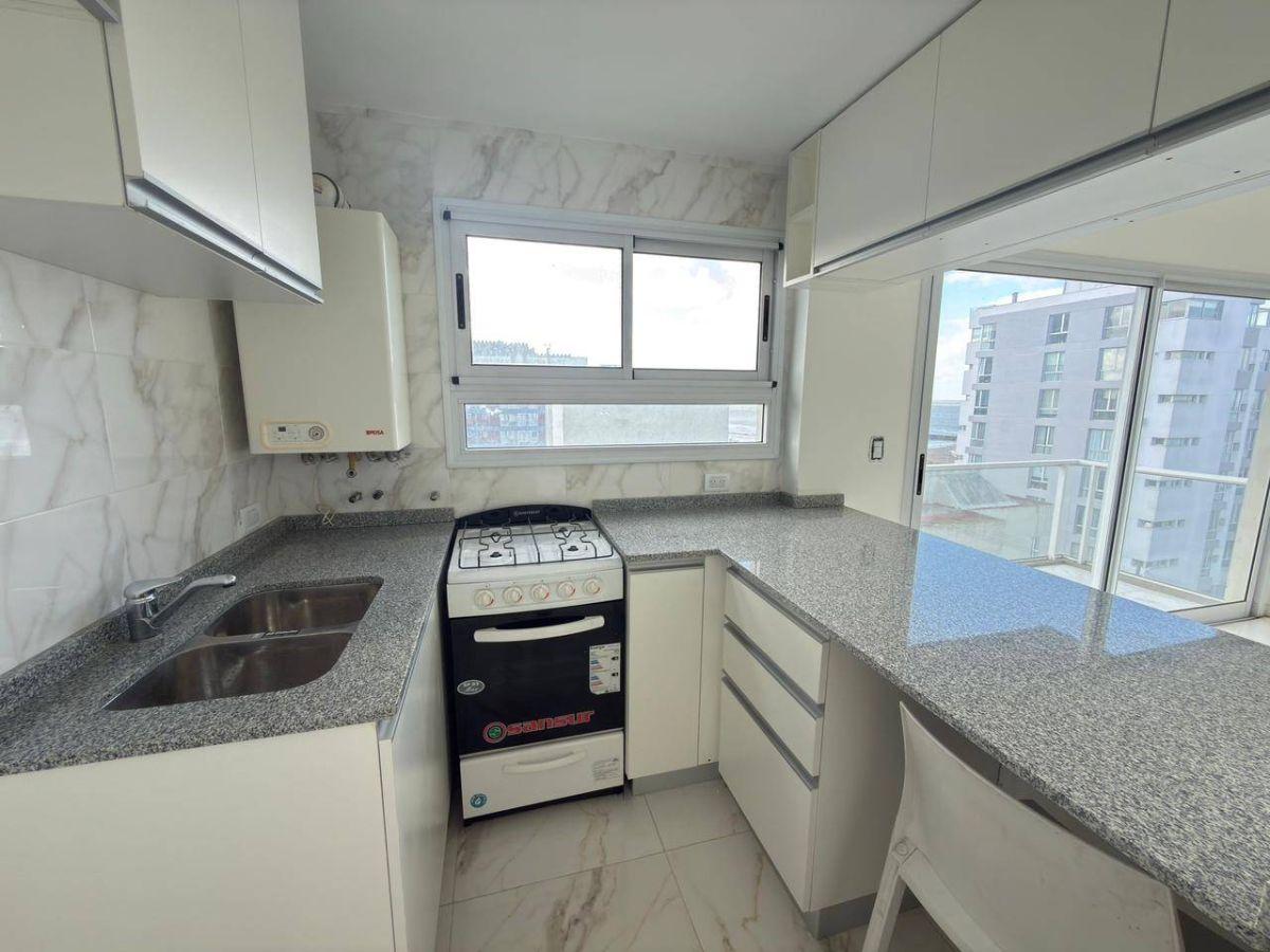 Foto de DEPARTAMENTOS A ESTRENAR DE 2 AMBIENTES CON BALCON Y VISTA AL MAR, imagen 2